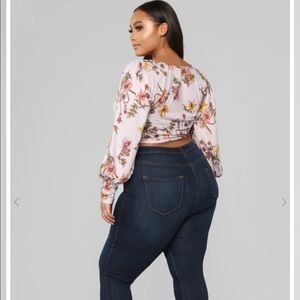 Fashion Nova it’s a floral dream blouse size 1x